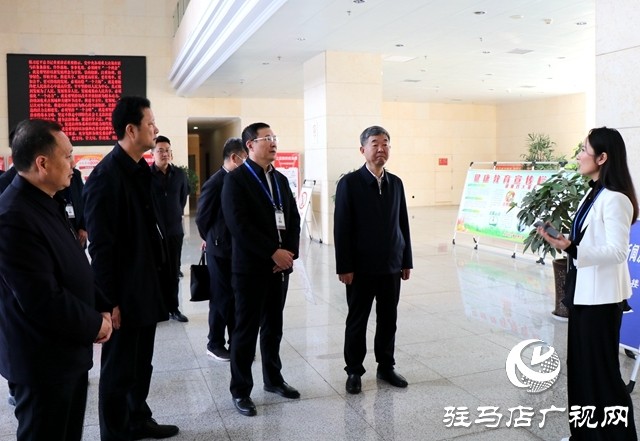 刘晓文到驻马店广播电视台调研指导工作
