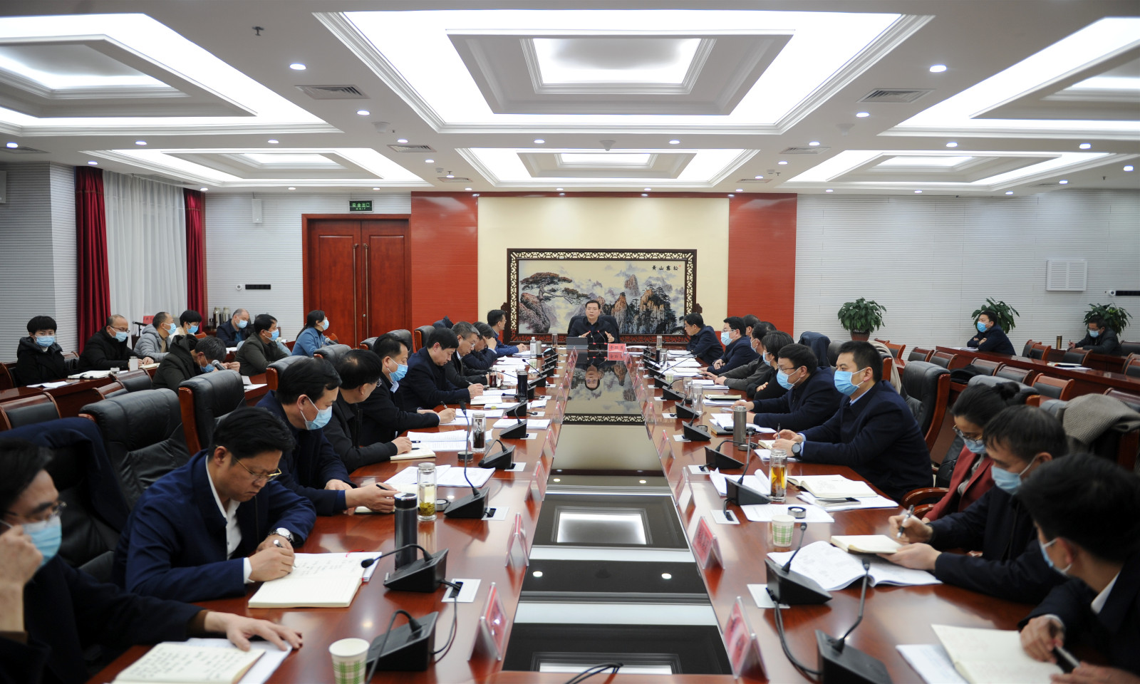 驻马店市政府召开2022年度市中心城区城建项目谋划汇报会