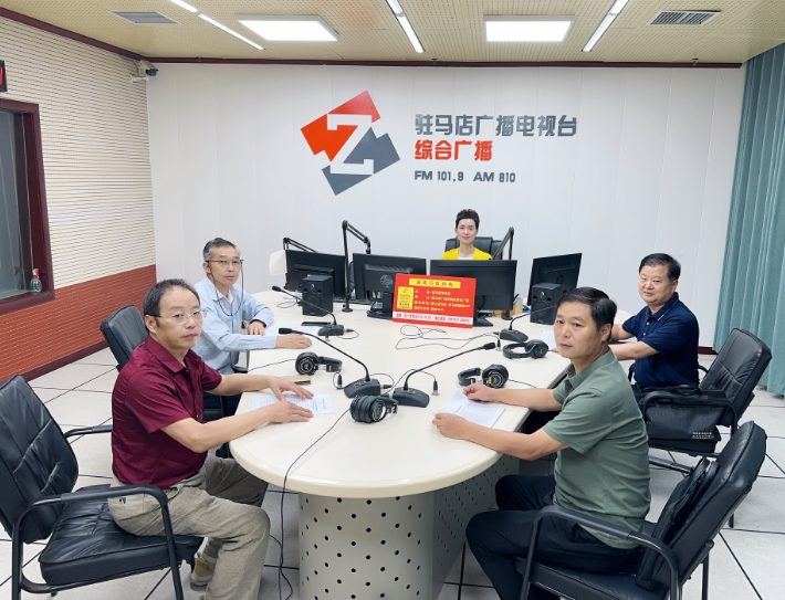 驻马店市供销合作社走进驻马店广播电视台《政风行风热线》直播间