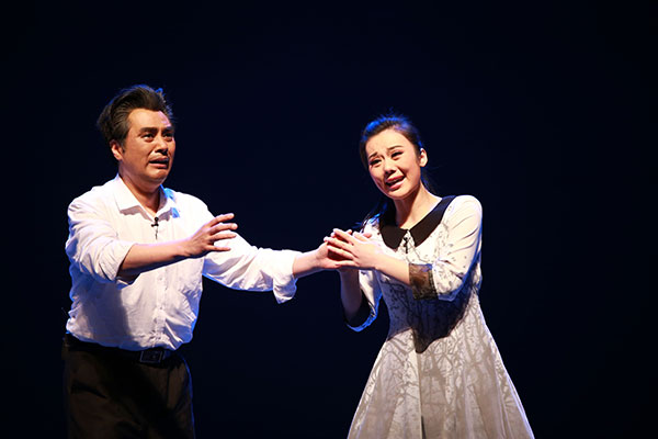 现代廉政豫剧《全家福》走进中央国家机关